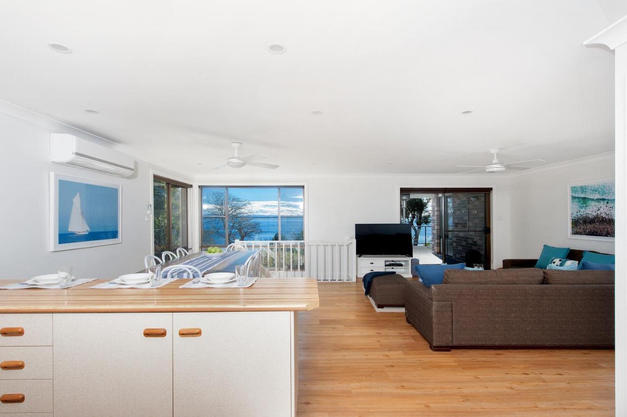 Dutchie'S Dream - Glorious Views And Opposite Dutchies Beach Nelson Bay Exterior foto